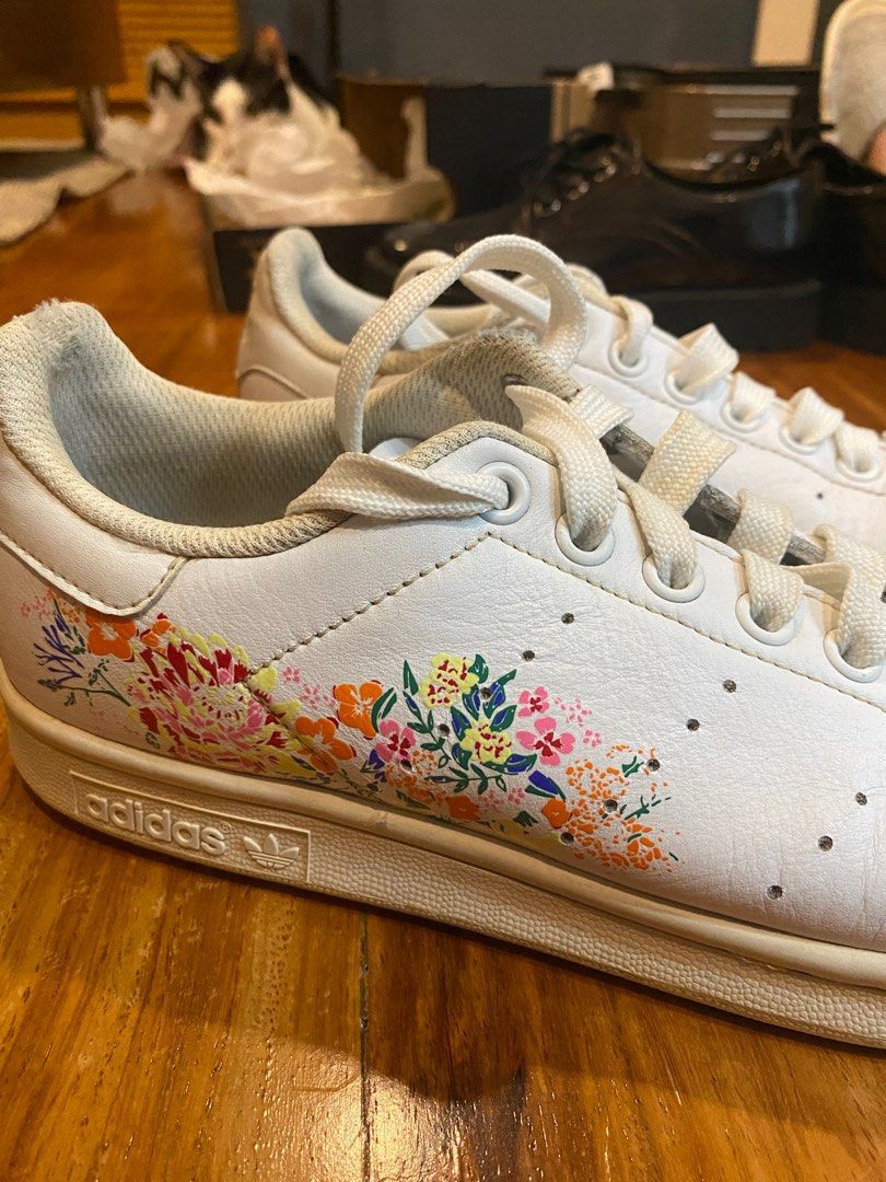Adidas Stan Smiths flower design