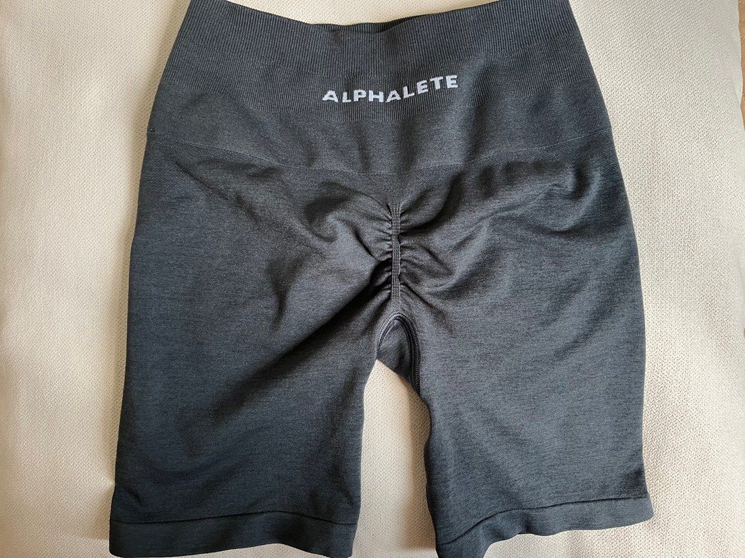 Alphalete Amplify Contour Shorts 5” size S brand New, 女裝, 運動服裝- Carousell