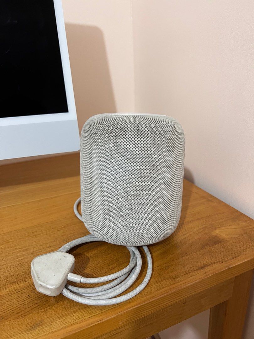 Apple Homepod (1st Generation), Audio, Soundbars, Speakers & Amplifiers
