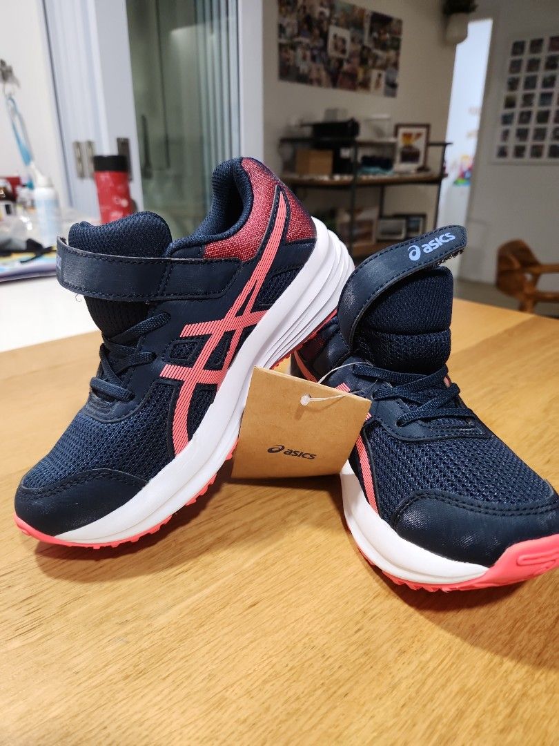 Asics running deals shoes size 6