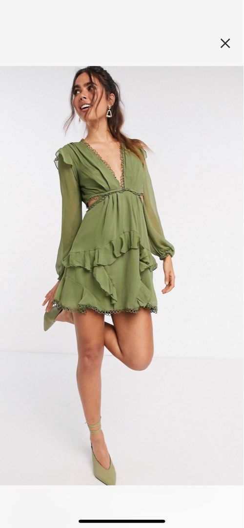 dillards green sequin dress Green Sequin Dress: Women's Christmas Outfits main image 1
