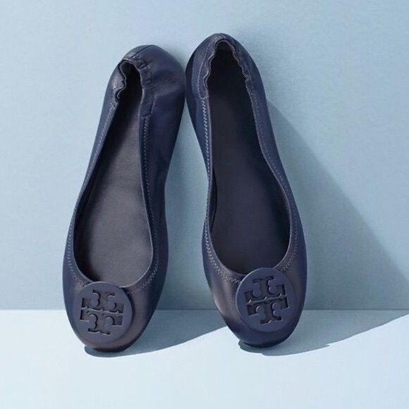 Authentic Tory Burch Reva Tumbled Leather Flats Navy, Women's Fashion,  Footwear, Flats & Sandals on Carousell