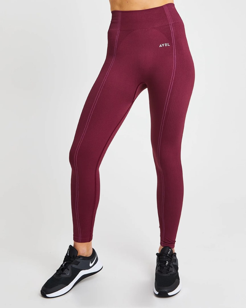 Shapermint Empetua® High-Waisted Active Shaping Leggings (Black), Women's  Fashion, Activewear on Carousell