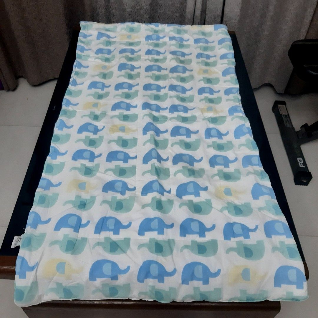 Baby bed comforter deals set
