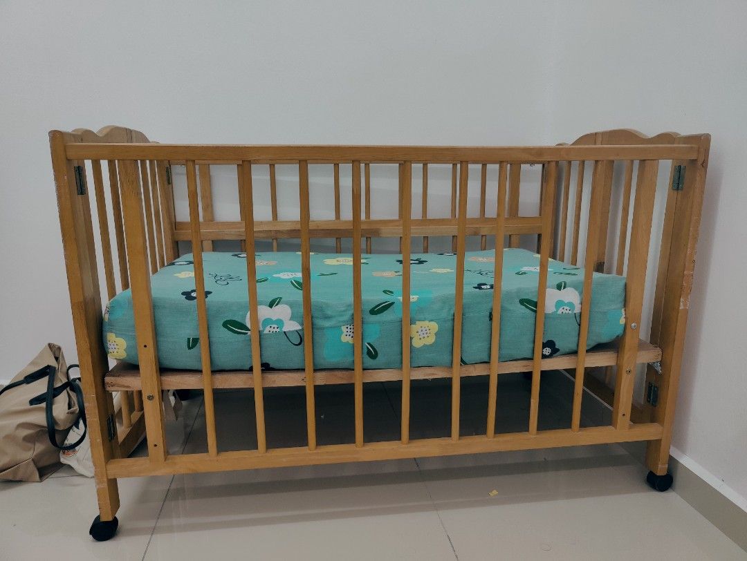 Child cots sale top