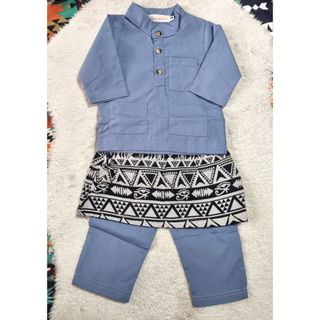 (Category: ) located in . Submitted by hannaboutique (Listing ID 1225526672, Image 1). Description: .