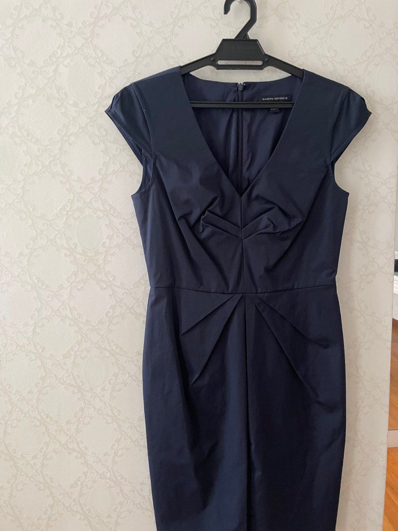 calvin klein light blue dress Banana Republic Navy Size 8 Floral Shift Midi Sleeveless Dress  True  Fashionistas