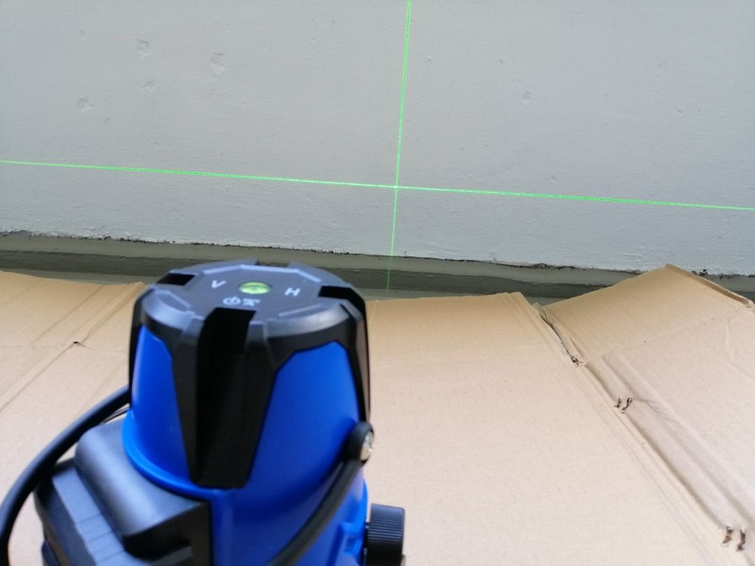 Brand New Laser Level Guide (Horizontal & Vertical Line), Furniture ...