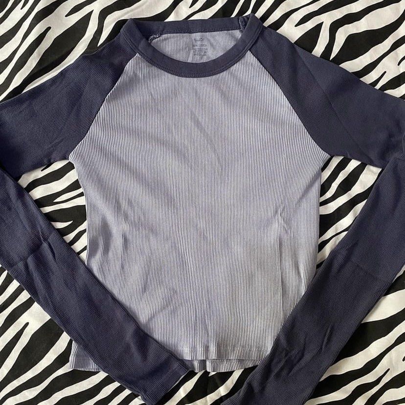 brandy melville long sleeve bella top (blue), Fesyen Wanita, Pakaian