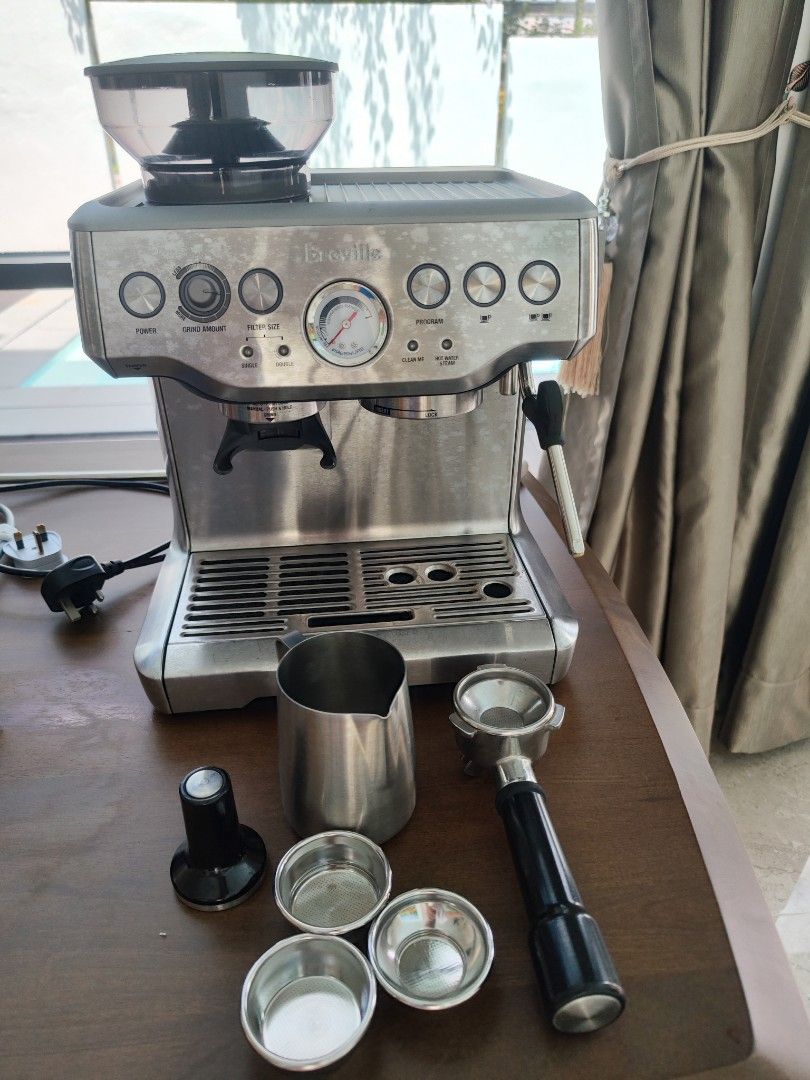 Breville coffee machine BES870 barista, TV & Home Appliances, Kitchen