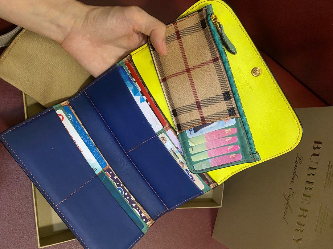 Burberry stationery discount