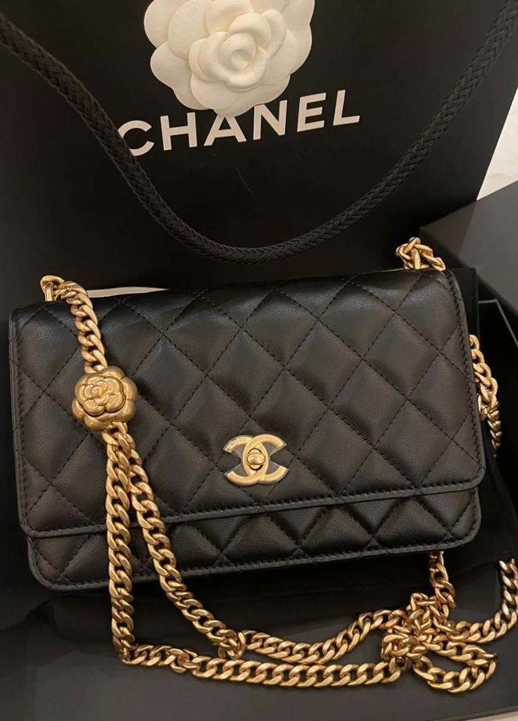 23S Chanel Camellia Adjusting Buckle Chain with Gold CC Logo