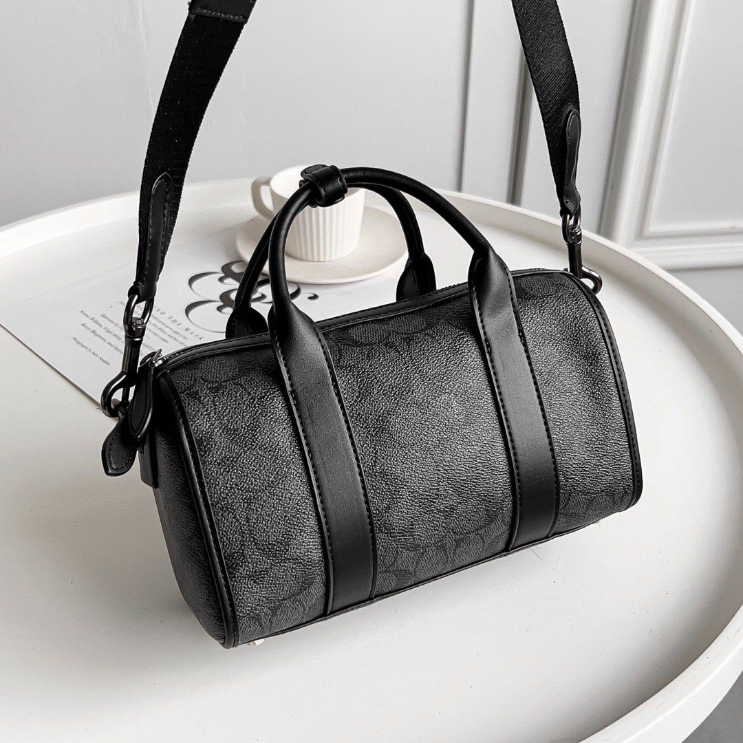 新作 COACH GOTHAM 24 ショルダーバッグ (CA186) Coach CA186 GOTHAM Bag, Computers & Tech, Desktops on Carousell