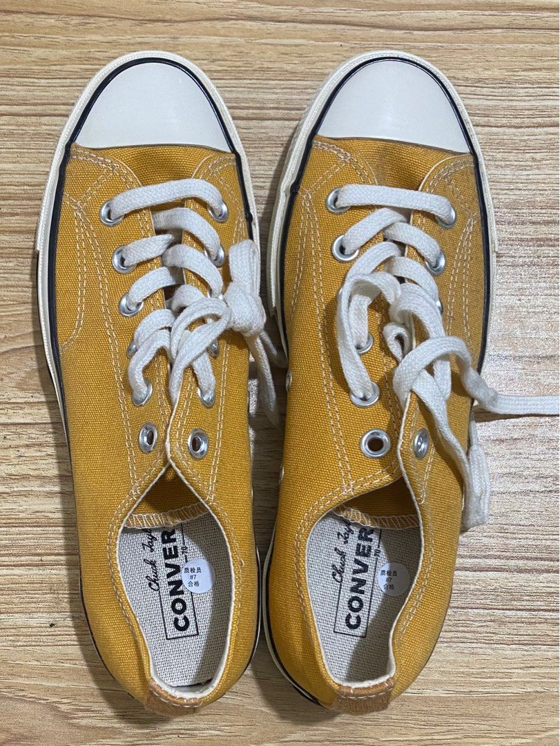 Sunflower top yellow converse