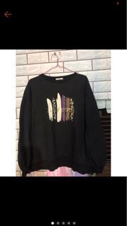 Crewneck hitam Preloved