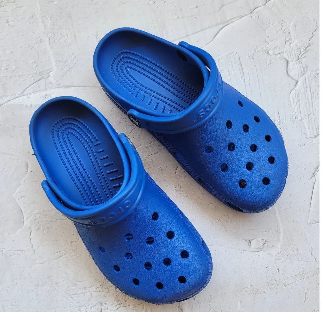 Crocs on Carousell