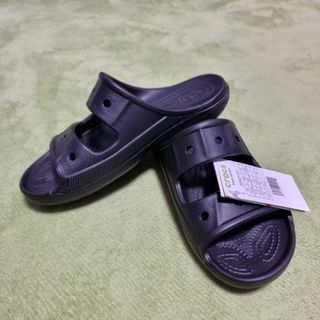 Shrek Crocs! (US M9/W11), Men's Fashion, Footwear, Flipflops and Slides on  Carousell