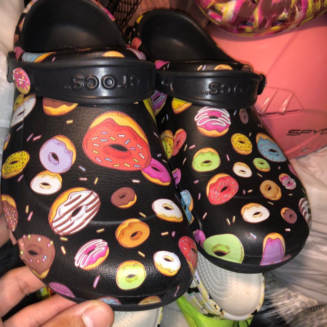 Crocs clearance bistro donuts