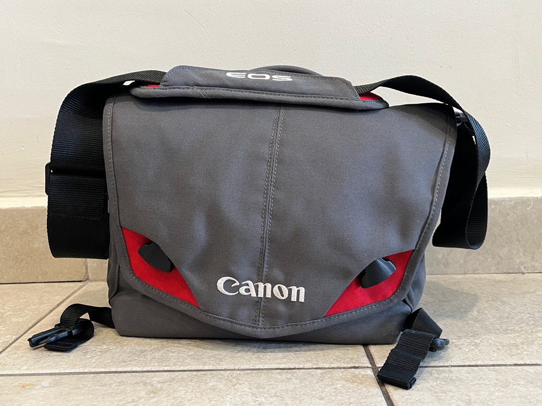 Crumpler camera sling bag hot sale
