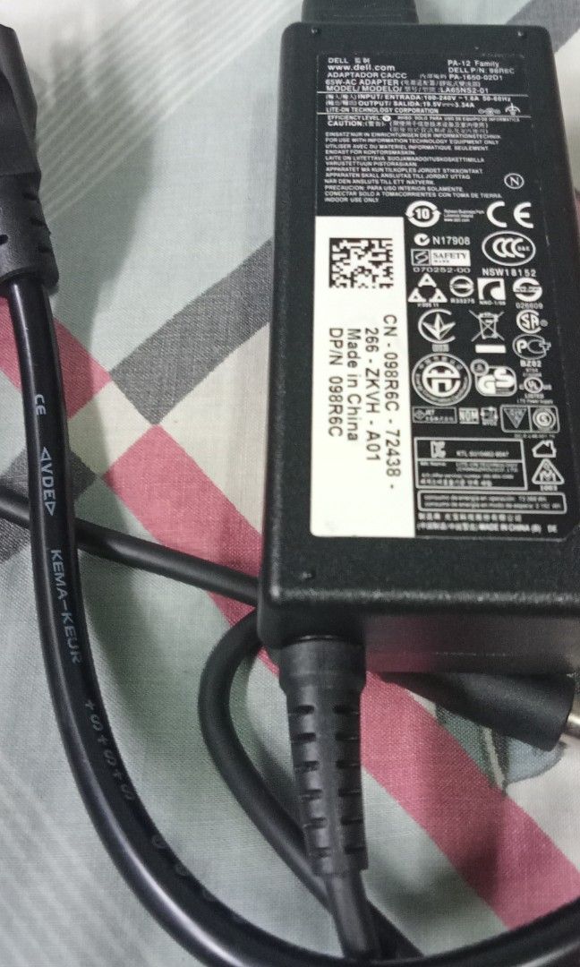 dell latitude 7400 charger (Category: Chargers) located in Pasig City. Submitted by joe.pasig (Listing ID 1225596981, Image 3). Description: nabili ko lng dahil naiwan ko sa manila ang charger ko. original replacement po cya. dell brand din.