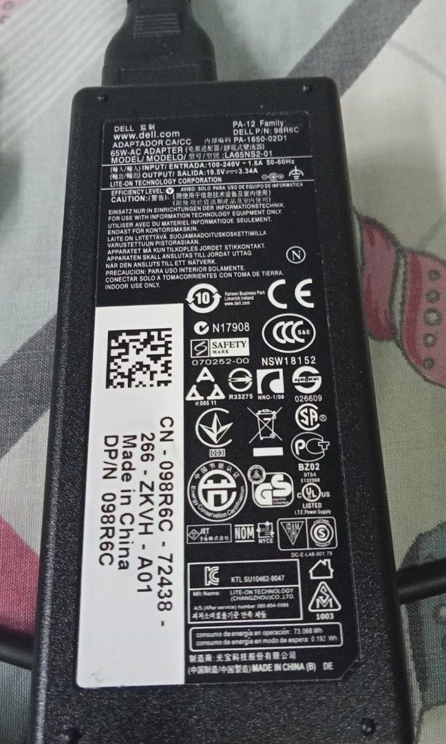 dell latitude 7400 charger (Category: Chargers) located in Pasig City. Submitted by joe.pasig (Listing ID 1225596981, Image 2). Description: nabili ko lng dahil naiwan ko sa manila ang charger ko. original replacement po cya. dell brand din.
