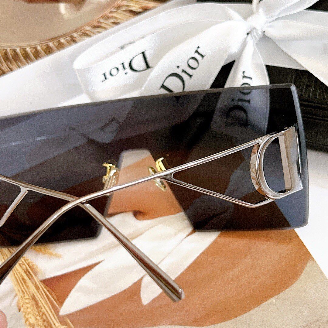 Dior 30Montaigne M1U Gun Color Sun Sunglasses on Carousell