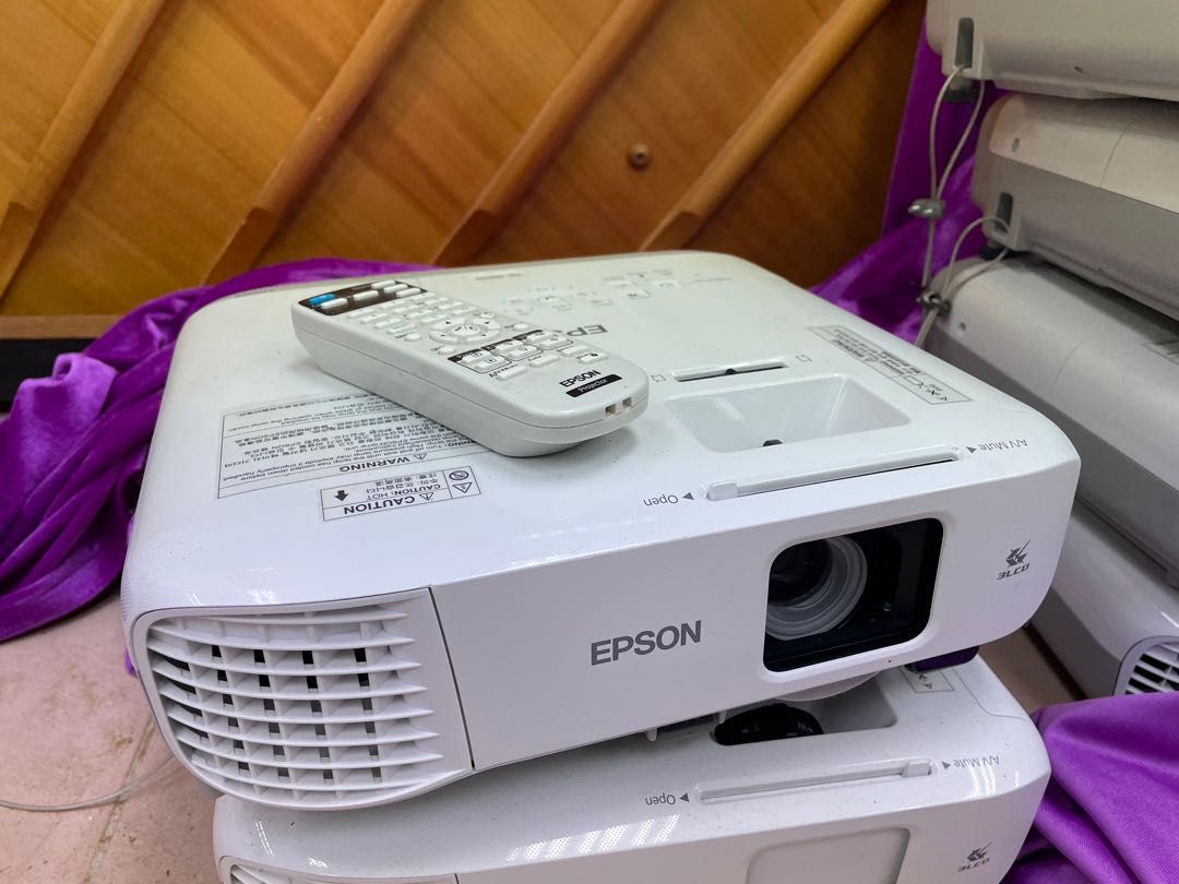 Epson EB-980W 投影機(淨機,沒有線), 家庭電器, 電視& 其他娛樂, 投影