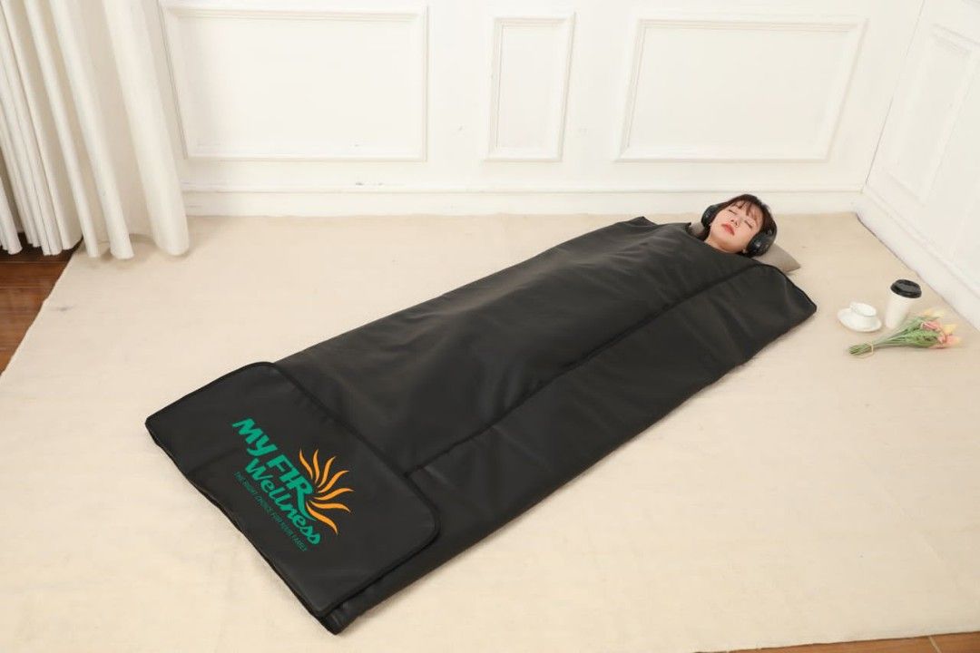 Far INFRARED blanket, Services, Beauty Services on Carousell