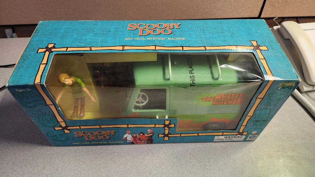 For Sale Brand New Scooby Doo Mystery Machine Camper Van & Figures (Scooby, Shaggy, Fred