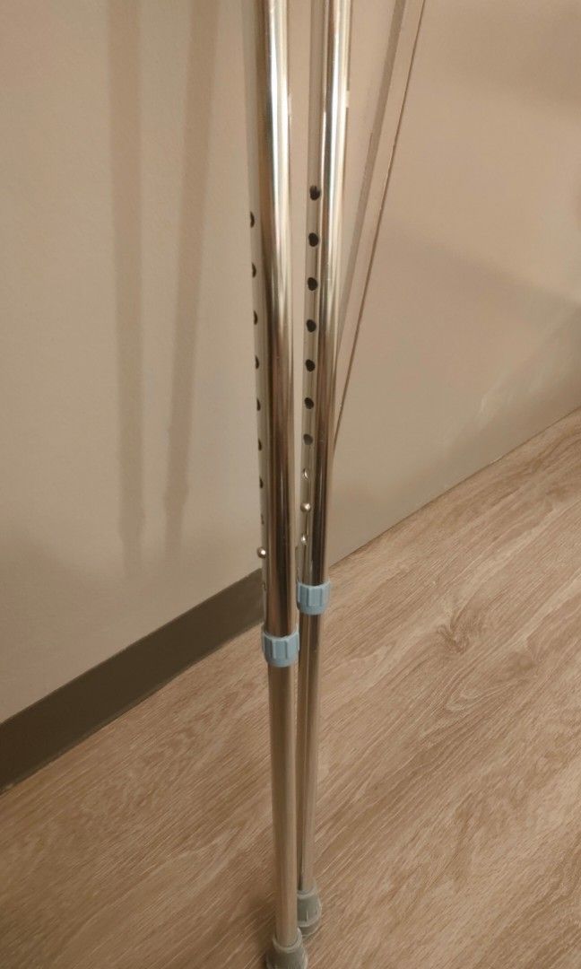Forearm crutches (adjustable), Health & Nutrition, Assistive