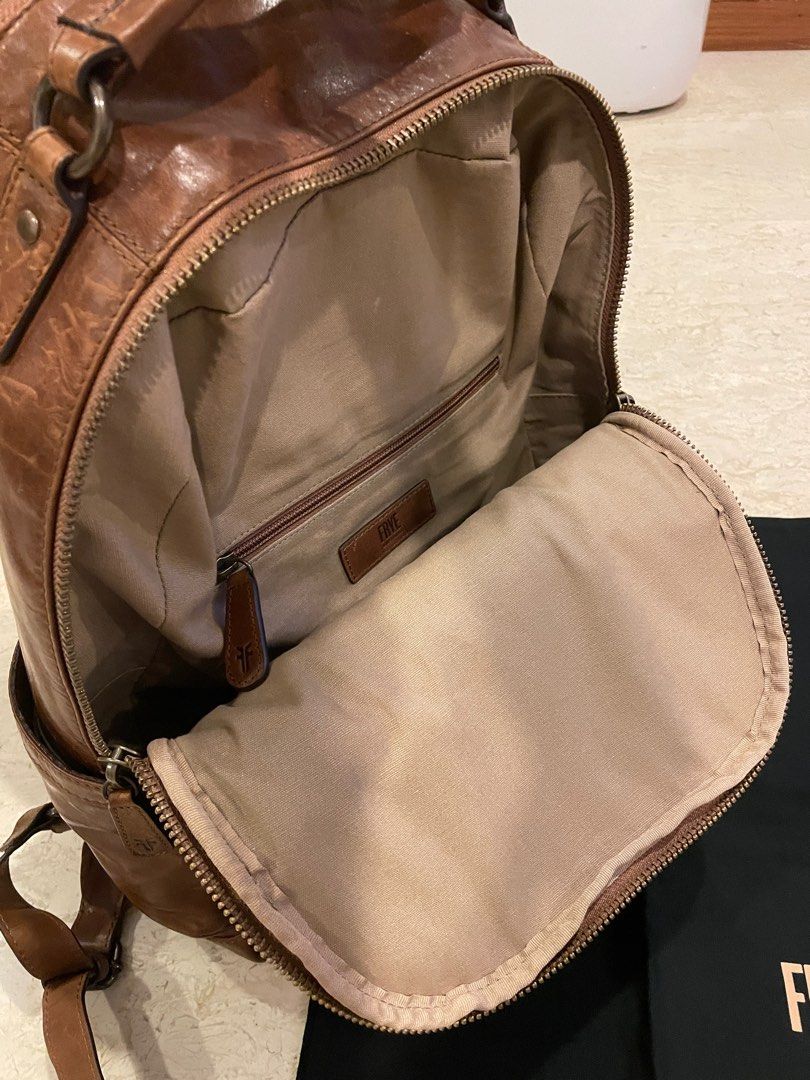 FRYE Men s Leather backpack