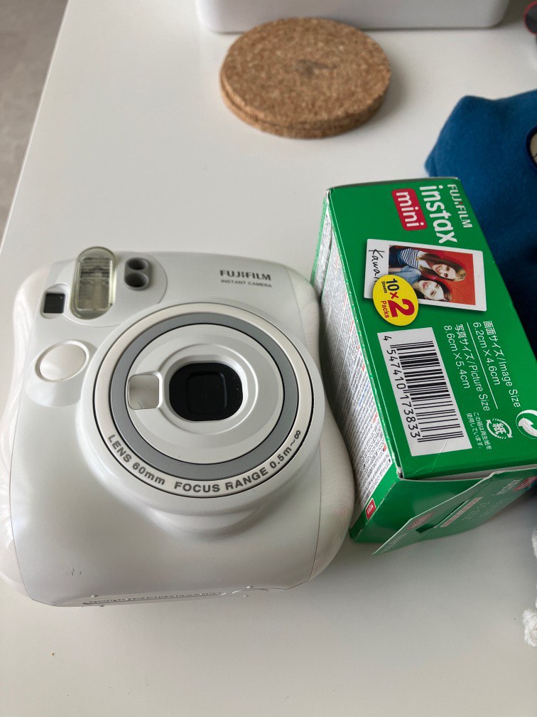 Fujifilm instax mini 25, Photography, Cameras on Carousell