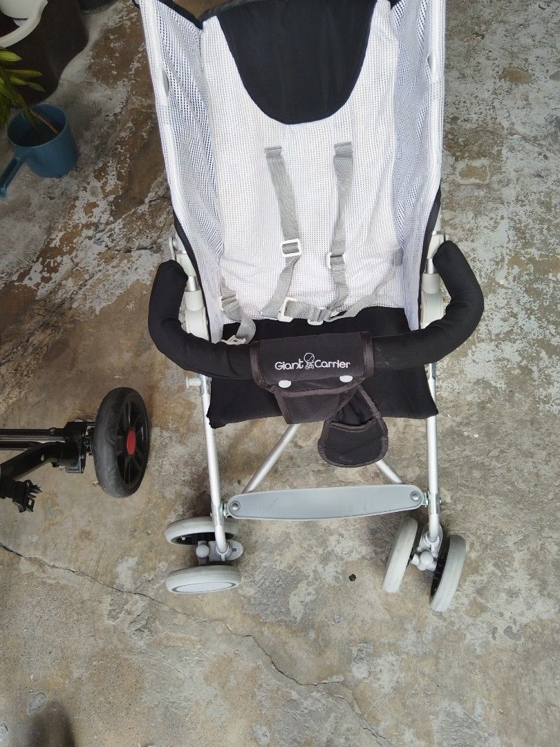 Giant Carrier Umbrella type, Babies & Kids, Going Out, Strollers on