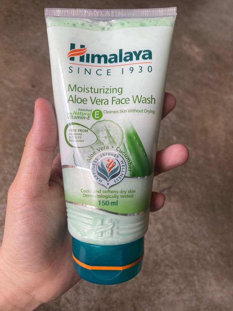 Himalaya moisturizing Aloe vera face wash, Beauty & Personal Care, Face