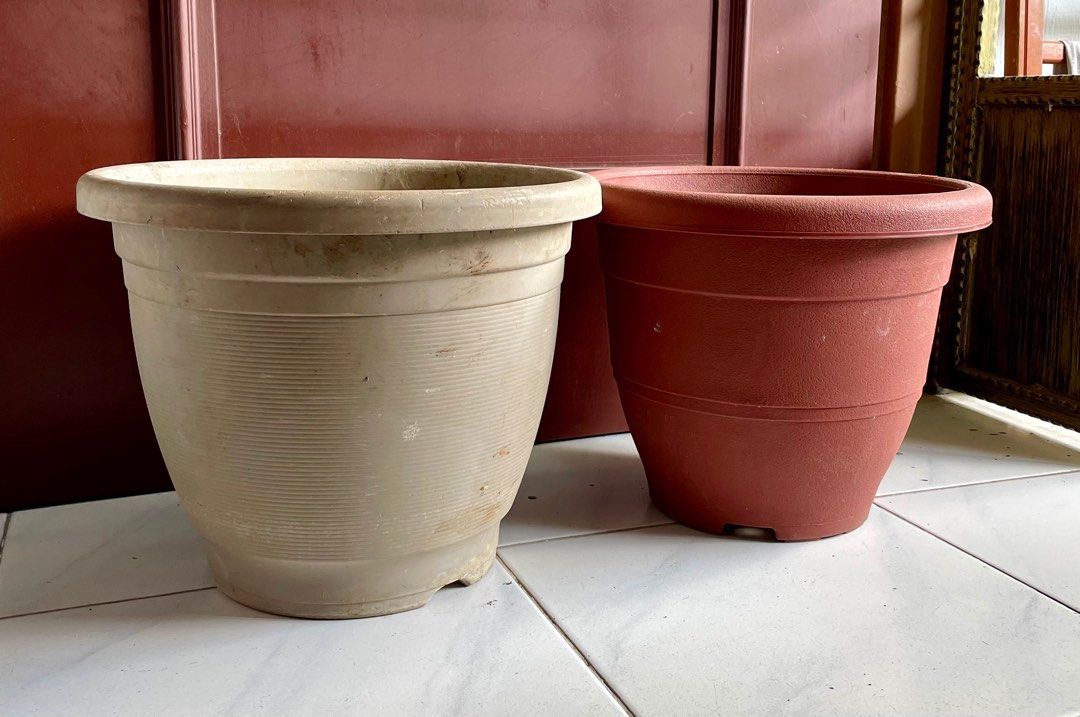 Large Plastic Planter Pot Plant Pot 32 and 30 cm, Furniture & Home