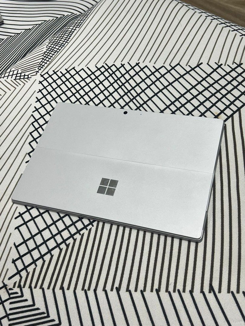 Likenew Microsoft Surface Pro 7 Platinum Laptop 10th Gen Intel core