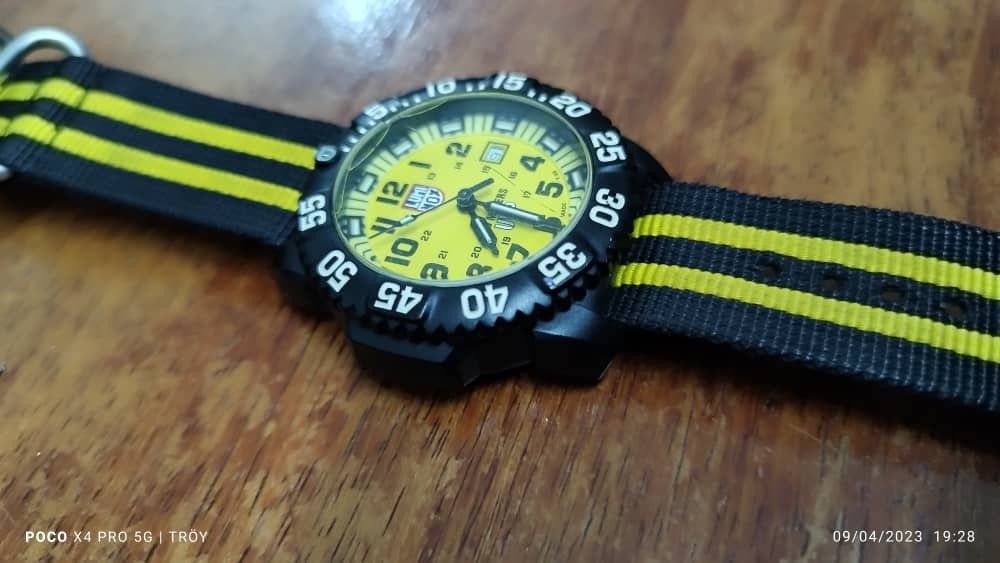 Luminox uvp best sale yellow