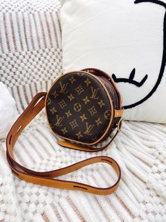 LOUIS VUITTON 2018 Boite Chapeau MM brown coated canvas rounded top  crossbody