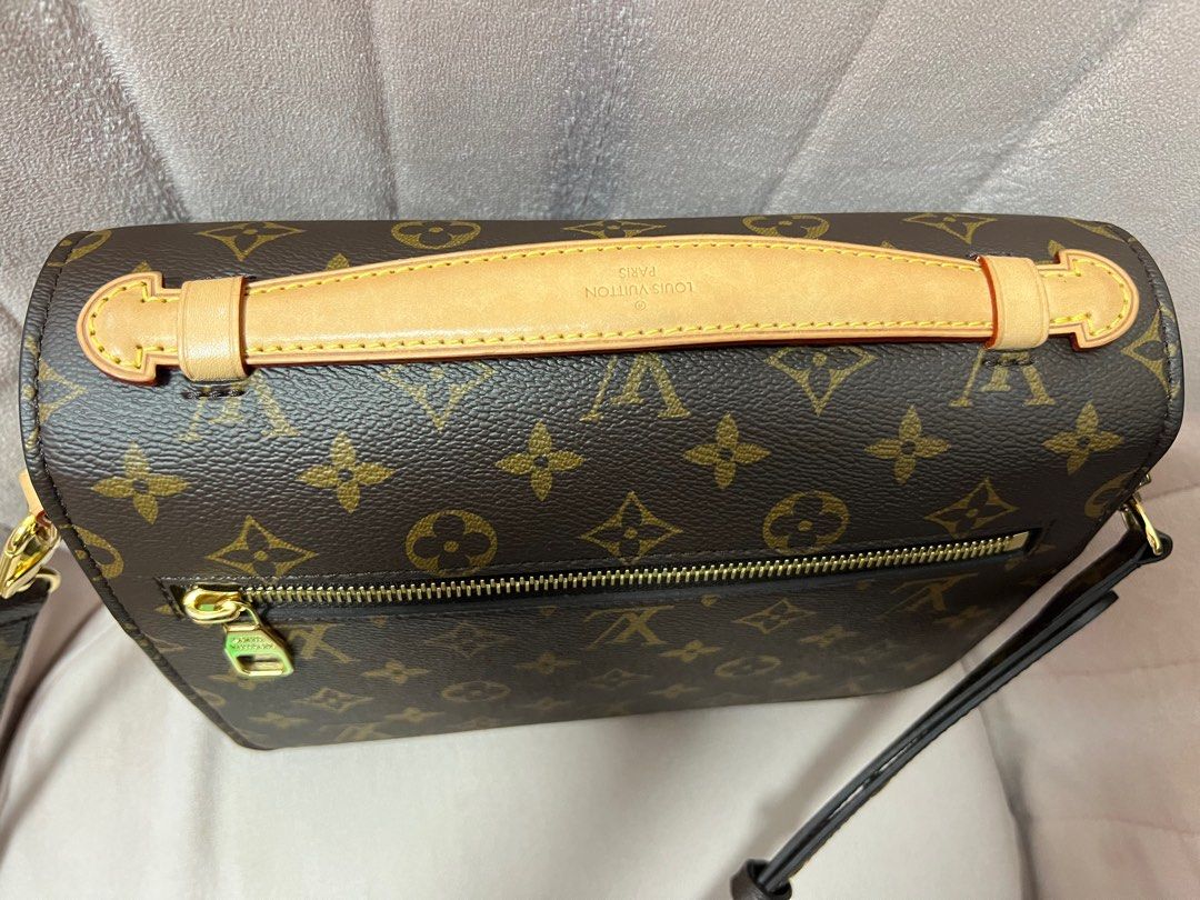 Mini pochette metis reverse mono east west bag, Luxury, Bags & Wallets on  Carousell