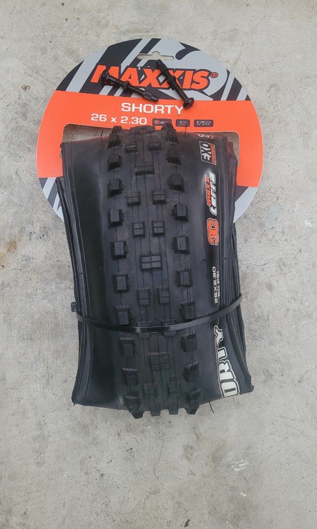Maxxis shorty 26 top