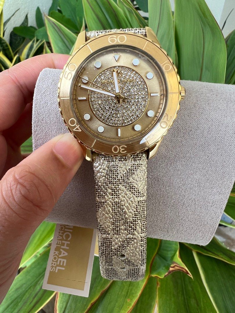 Michael kors women's stainless steel quartz watch with leather calfskin strap hot sale