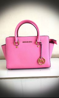 (Kategori: ) berada di . Dikirim oleh 33_Store (ID iklan 1225563079, Gambar 1). Deskripsi: .