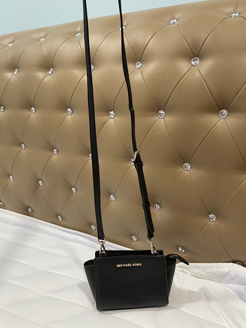 Micheal Kors selma mini messenger bag Women s Fashion Bags