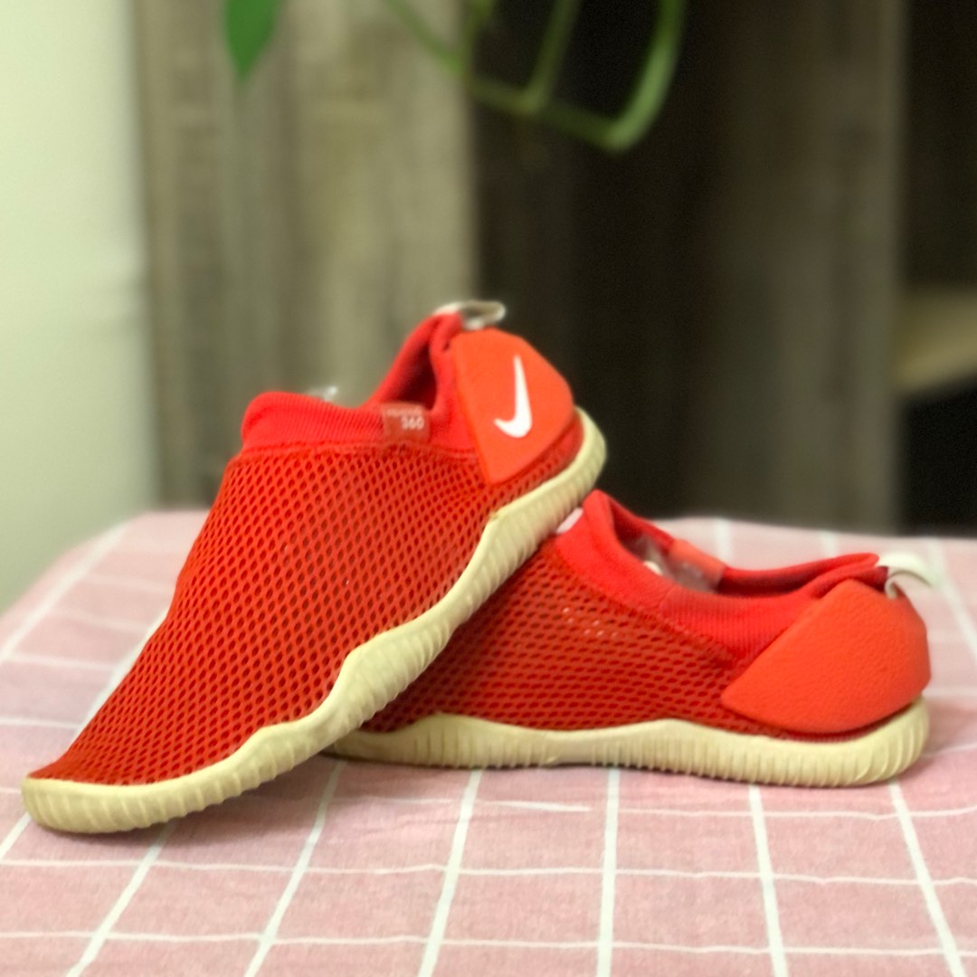 Nike aqua sock kids online