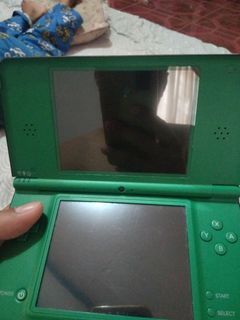 Nintendo DSi Xl
