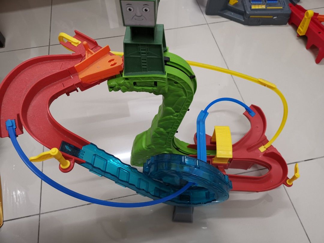 Thomas mini shop motorized track