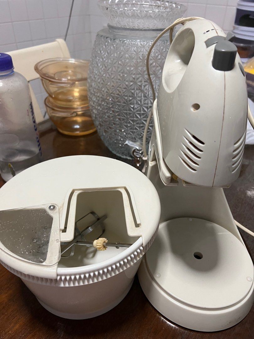 Oven, mixer and Ikea glass containers, TV & Home Appliances, Kitchen