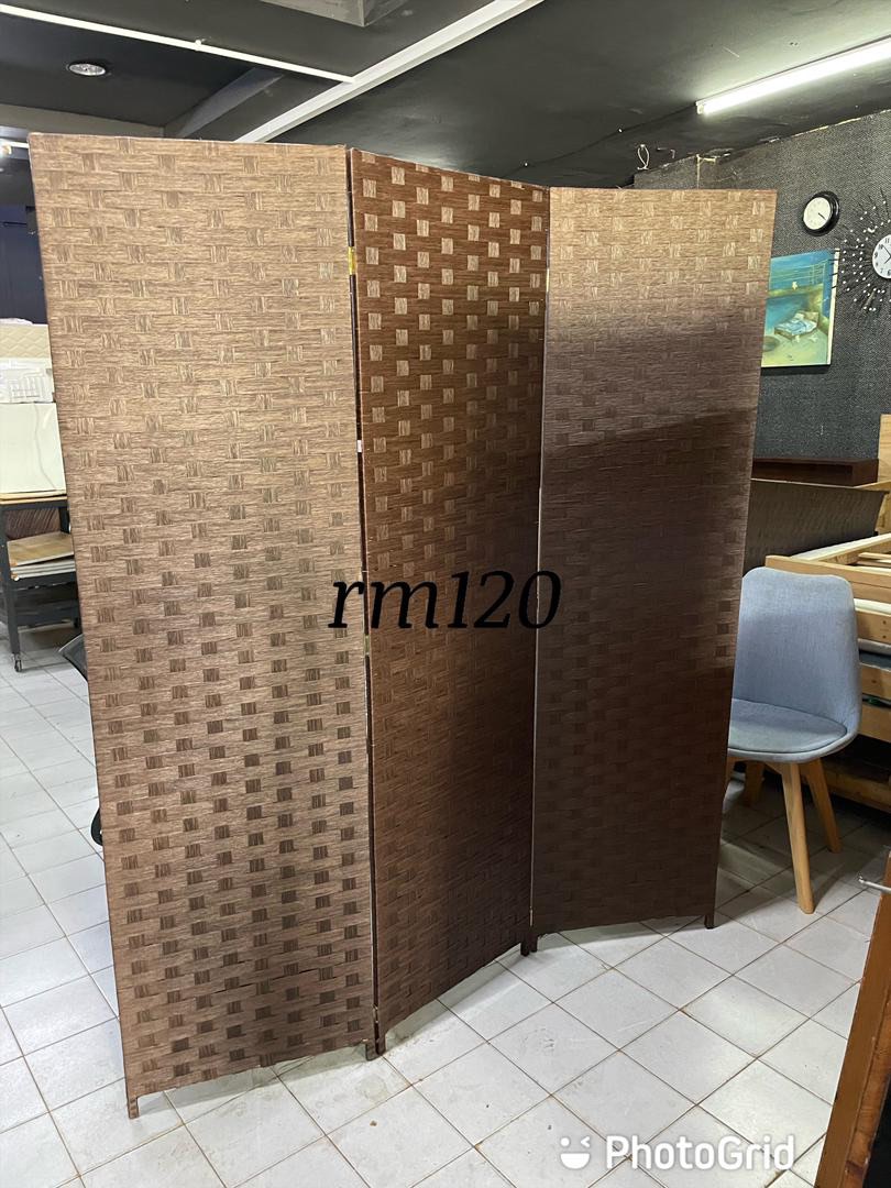 Partition ( jb outlet, Furniture & Home Living, Furniture, Other Home