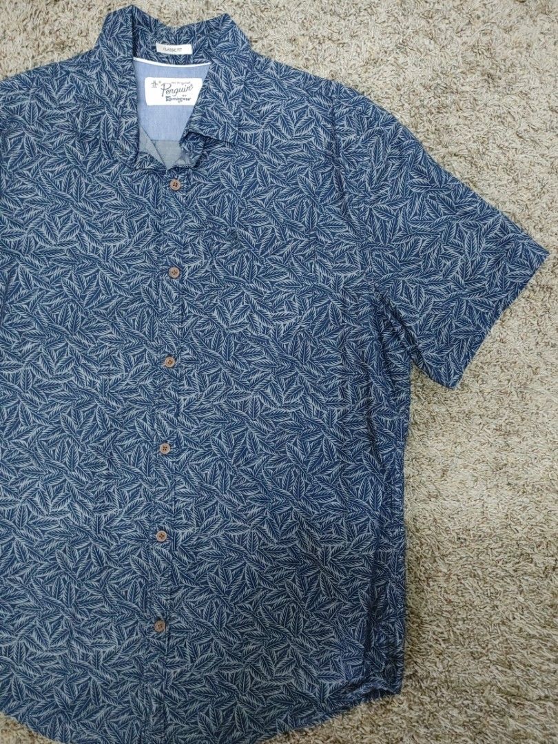 Penguin Polo size M (Category: Formal Shirts) located in Valenzuela. Submitted by _myperfectstuff (Listing ID 1225554854, Image 3). Description: PM me for more details Note:please see attached picture for measurements.
