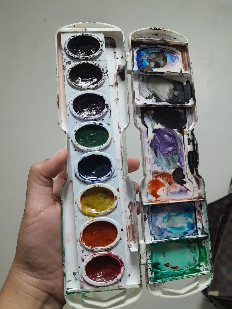 Prang & Pentel Watercolor bundle (Category: Craft Supplies & Tools) located in Baguio. Submitted by pheeebees (Listing ID 1225635817, Image 2). Description: watercolor set for only 200 pesos. prang - with sign of usage pentel - white lang po ata nagamit ko. di ko na masyadong tanda😁.